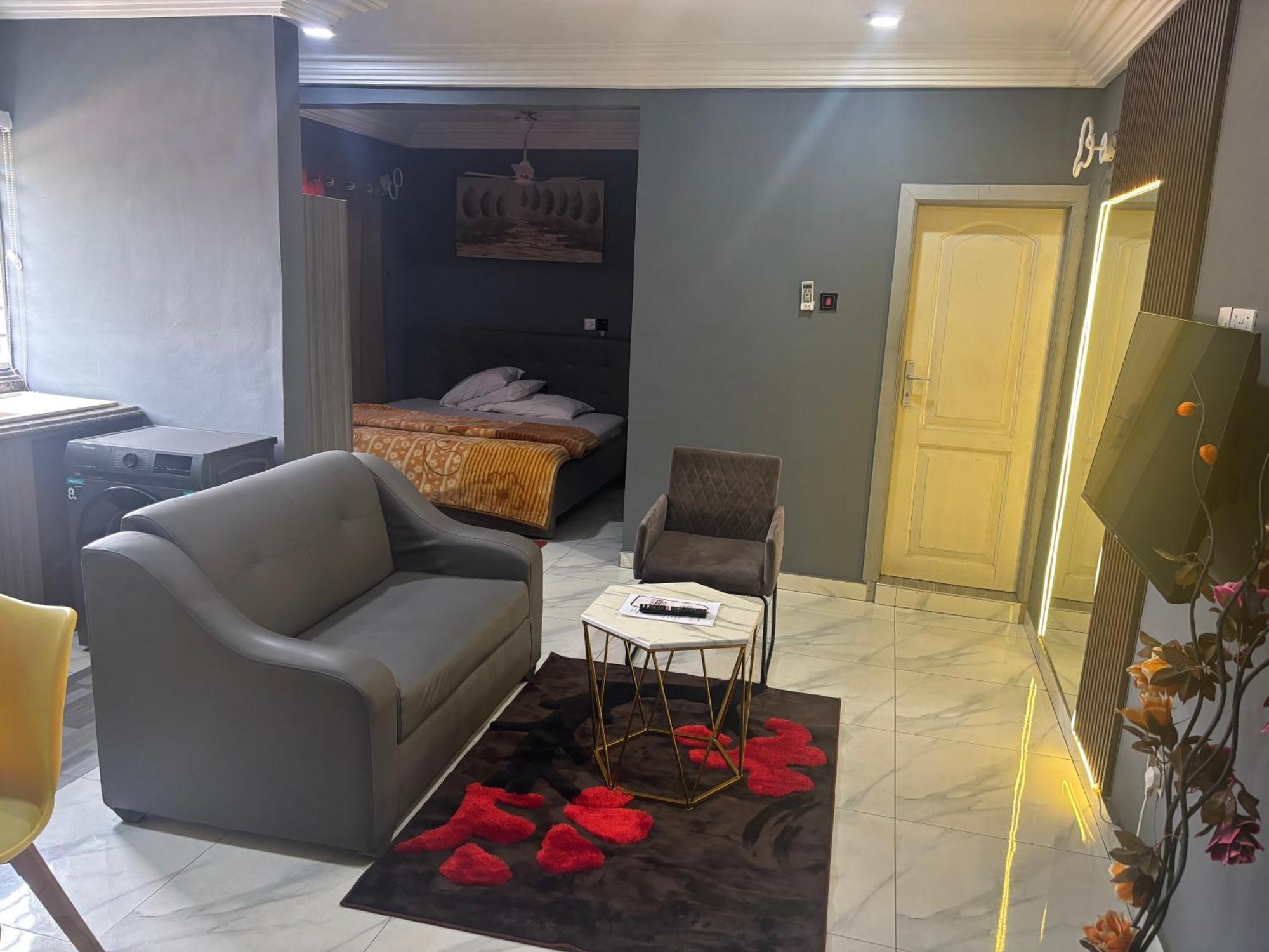 Bonsukoda Lodge Madina 외부 사진