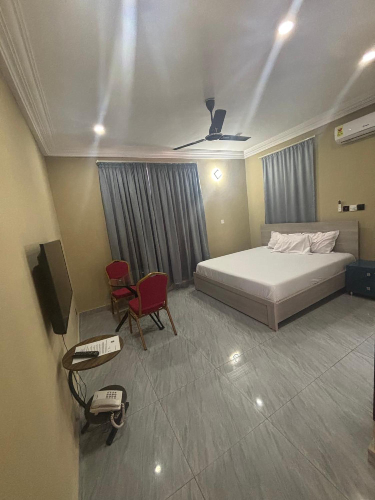 Bonsukoda Lodge Madina 외부 사진