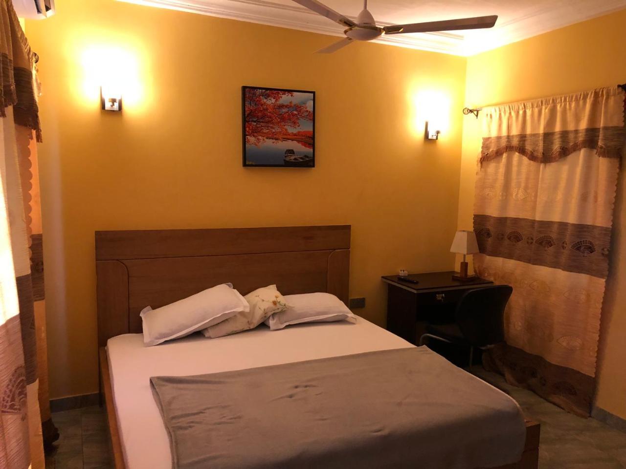 Bonsukoda Lodge Madina 외부 사진