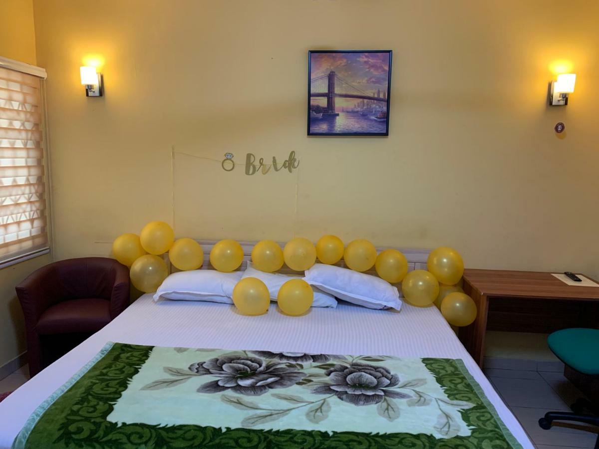 Bonsukoda Lodge Madina 외부 사진