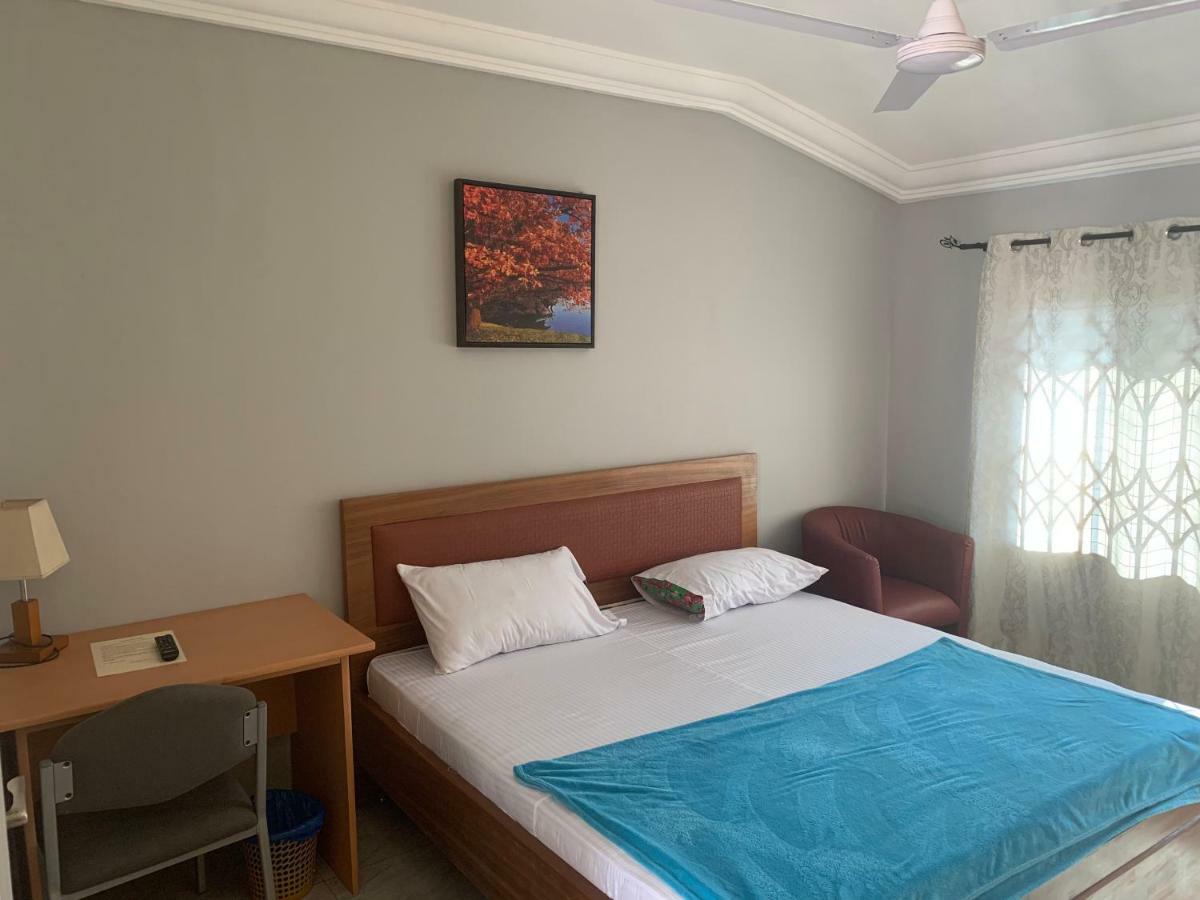 Bonsukoda Lodge Madina 외부 사진